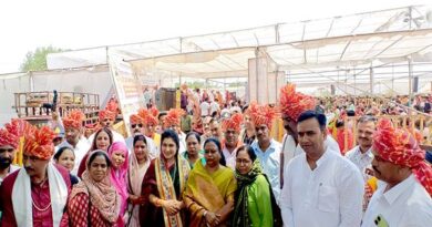 जंबूरी दशहरा मैदान में हुआ सर्व समाज कन्या विवाह सम्मेलन राज्यमंत्री  गौर ने 108 जोड़ों को दिया आशीर्वाद