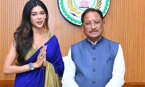 मुख्यमंत्री विष्णुदेव साय से मिस इंडिया छत्तीसगढ़ अनुष्का सोन ने की सौजन्य मुलाकात : सदन का ऐतिहासिक सत्र सुनने विधानसभा पहुंची थी मिस इंडिया छत्तीसगढ़