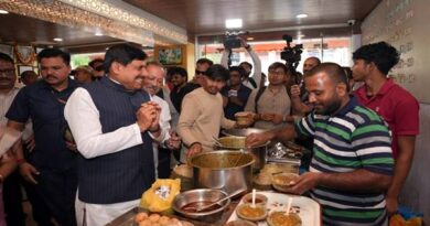 मुख्यमंत्री डॉ. यादव की सादगी ने जीता वाराणसी के लोगों का दिल