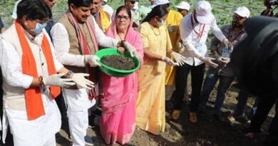 मुख्यमंत्री डॉ. यादव ने गंगा दशहरा पर देवी सागर तालाब में किया श्रमदान
