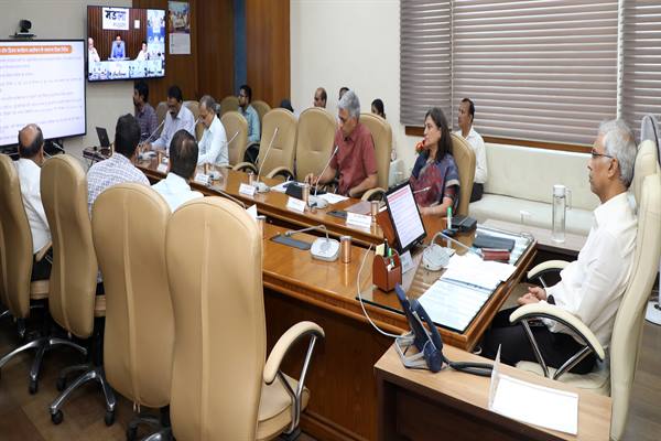जनकल्याण अभियान में पात्र हितग्राहियों को विभिन्न योजनाओं का लाभ देना करें सुनिश्चित : मुख्य सचिव जैन