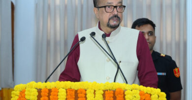 जीवन में ऐसा कार्य करें जिसमें केवल पाना नहीं, समाज को कुछ देना हो- राज्यपाल रमेन डेका जीवन में ऐसा कार्य करें जिसमें केवल पाना नहीं, समाज को कुछ देना हो- राज्यपाल रमेन डेका