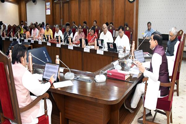 प्रदेश के चहुँमुखी विकास, जन-कल्याण और स्वास्थ्य व्यवस्थाओं को सुदृढ़ करने के लिए 21 हजार 485 करोड़ रूपये की स्वीकृति