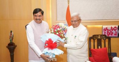 राज्यपाल पटेल को मुख्यमंत्री डॉ. यादव ने जन्मदिवस की दीं शुभकामनाएं राज्यपाल पटेल को मुख्यमंत्री डॉ. यादव ने जन्मदिवस की दीं शुभकामनाएं