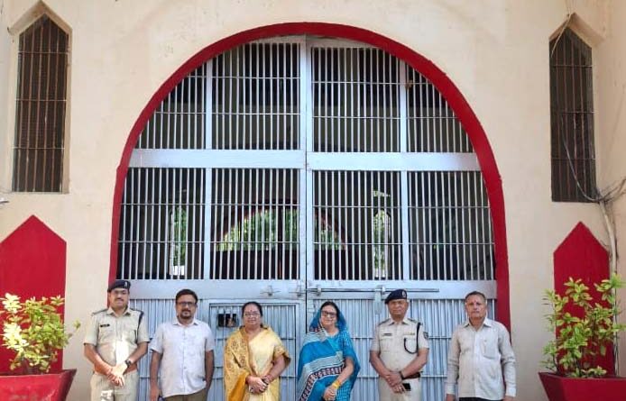 महिला बंदियों के पुनर्वास और आत्मनिर्भरता को बढ़ावा देना हमारी प्राथमिकता : आयोग अध्यक्ष यादव महिला बंदियों के पुनर्वास और आत्मनिर्भरता को बढ़ावा देना हमारी प्राथमिकता : आयोग अध्यक्ष यादव