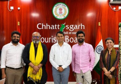 ‘भारत भाग्य विधाता‘ फिल्म के लेखक-निर्देशक मनोज तापड़िया तथा फिल्म निर्माता आदि शर्मा ने की छत्तीसगढ़ टूरिज्म बोर्ड के एमडी विवेक आचार्य से सौजन्य मुलाकात ‘भारत भाग्य विधाता‘ फिल्म के लेखक-निर्देशक मनोज तापड़िया तथा फिल्म निर्माता आदि शर्मा ने की छत्तीसगढ़ टूरिज्म बोर्ड के एमडी विवेक आचार्य से सौजन्य मुलाकात