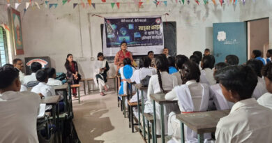 बेटी बचाओ-बेटी पढ़ाओ अभियान : गिरवरगंज में छात्राओं को आत्मरक्षा, साइबर सुरक्षा और महिला अधिकारों का मिला प्रशिक्षण