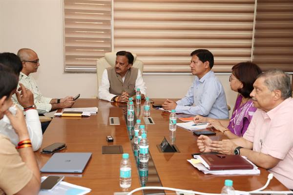 उप मुख्यमंत्री शुक्ल ने श्योपुर एवं सिंगरौली मेडिकल कॉलेज के संचालन की वृहद समीक्षा की उप मुख्यमंत्री शुक्ल ने श्योपुर एवं सिंगरौली मेडिकल कॉलेज के संचालन की वृहद समीक्षा की