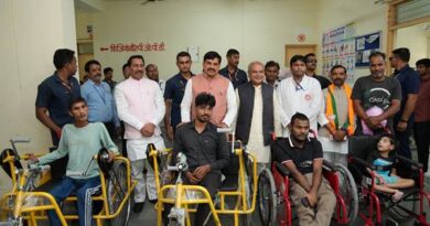 मुख्यमंत्री डॉ. यादव ने मुरैना जिला दिव्यांगजन पुनर्वास केंद्र का किया निरीक्षण मुख्यमंत्री डॉ. यादव ने मुरैना जिला दिव्यांगजन पुनर्वास केंद्र का किया निरीक्षण